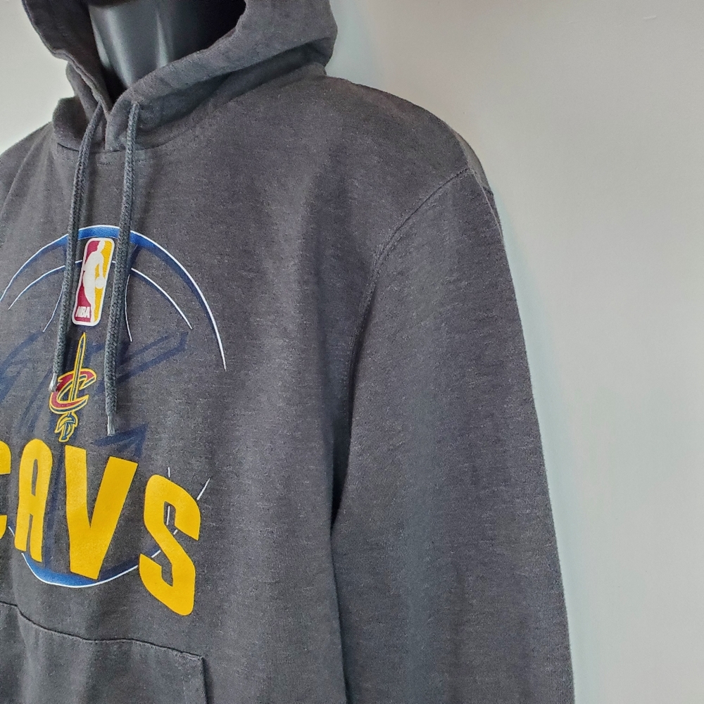 Cleveland Cavaliers Basketball Exclusive NBA Gray Hoodie Sweatshirt Size M Mens - Picture 5 of 11